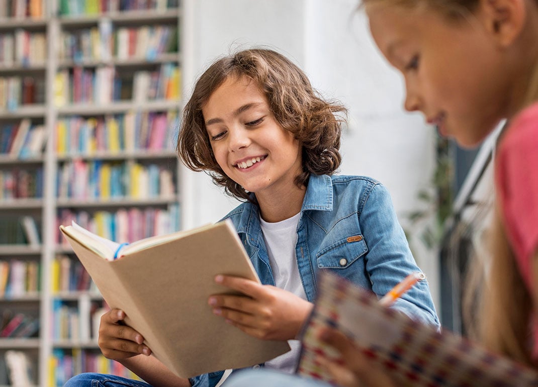 boy-and-girl-reading boy-and-girl-reading