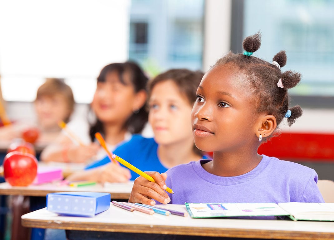 students-paying-attention-in-class students-paying-attention-in-class